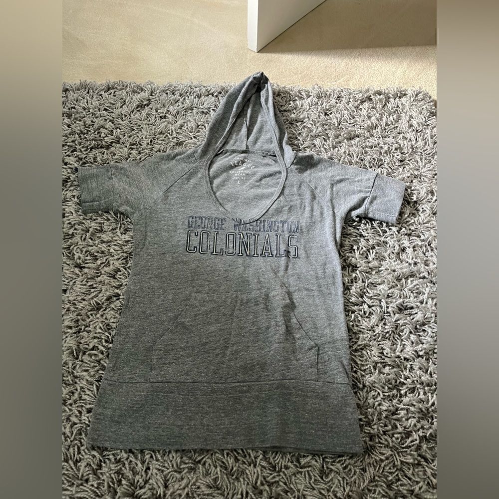 George Washington Colonials Short sleeve Hooded Tee